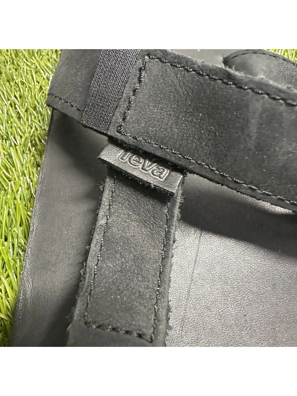 Teva Mens Universal Slide Sandals Black Leather Adjustable Strap Size 12 NWOB